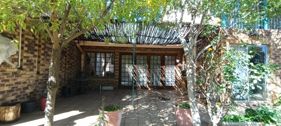 4 Bedroom Property for Sale in Ferreira Free State
